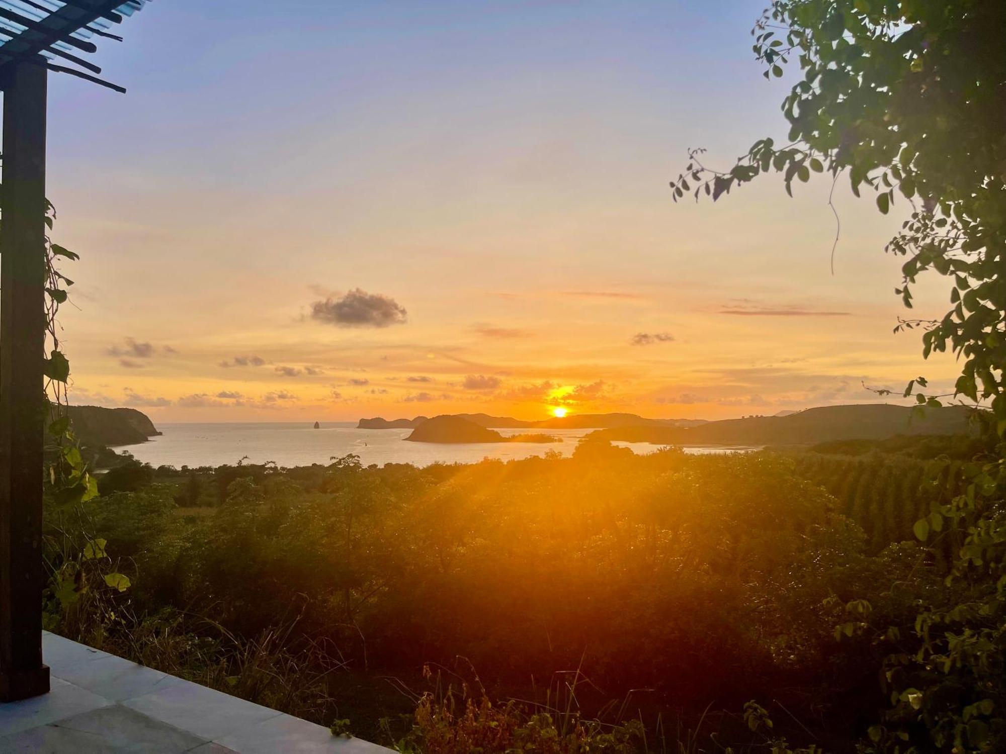 Lobster Bay Lombok Hotel Awang Bagian luar foto