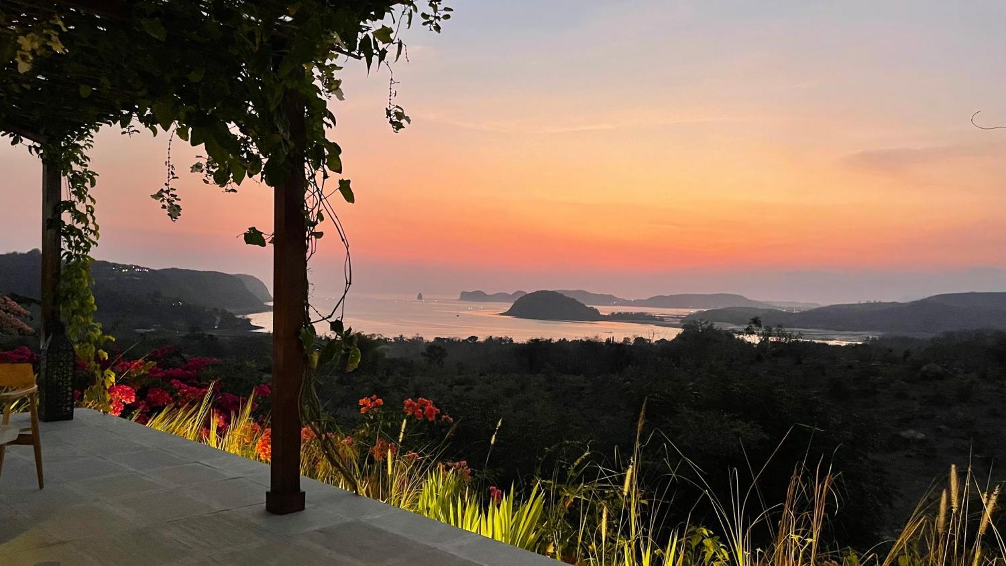 Lobster Bay Lombok Hotel Awang Bagian luar foto