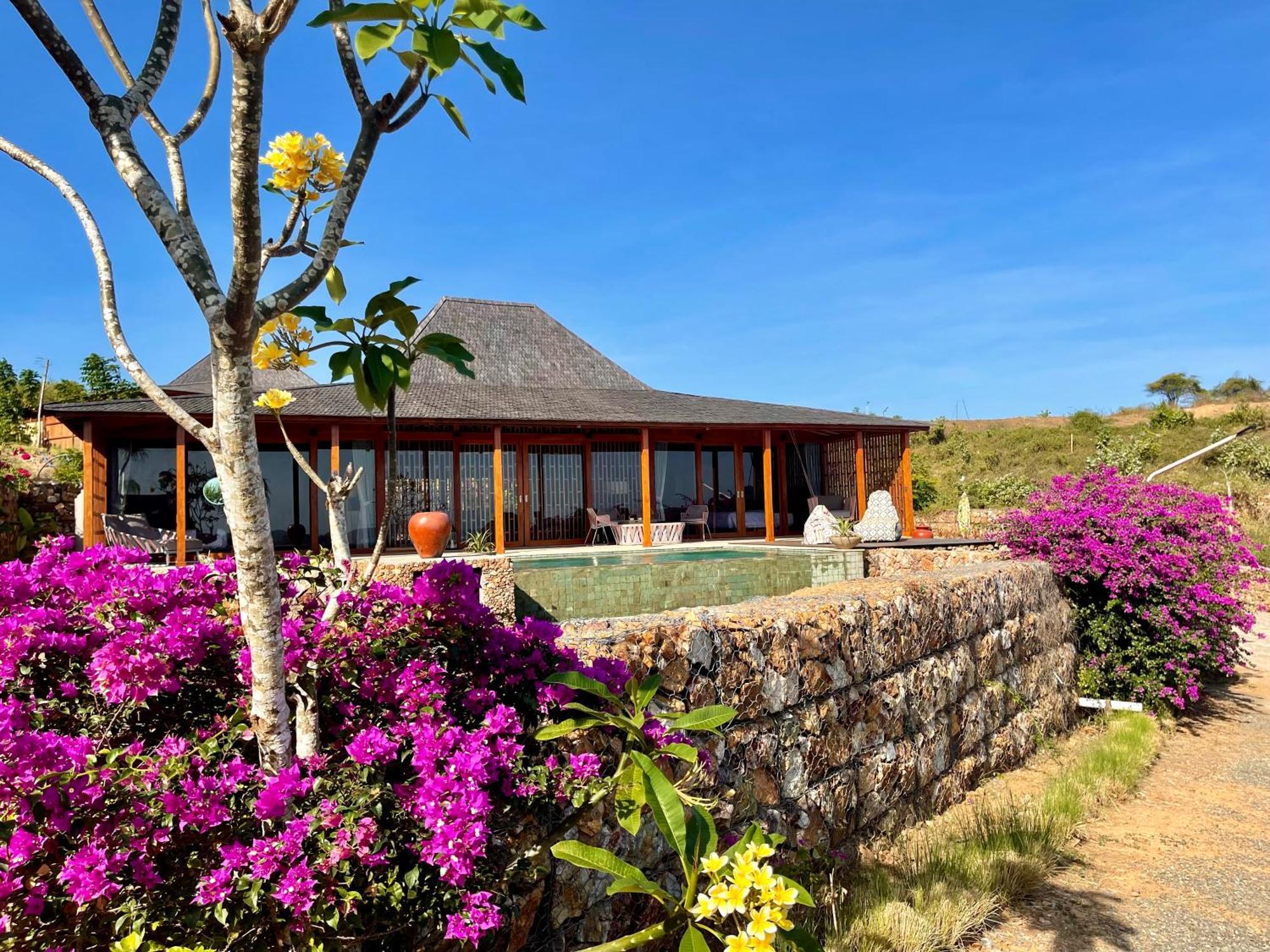 Lobster Bay Lombok Hotel Awang Bagian luar foto